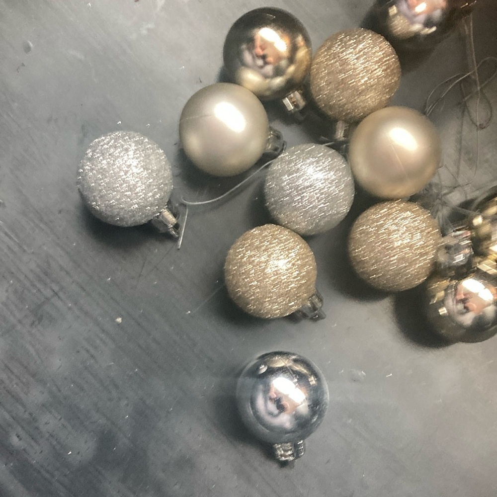 COPY - Christmas Ornaments / Christmas Baubles / Baubles 12 ct used